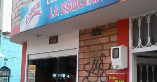 CIGARRERIA Y CAFETERIA LA ESQUINA CIGARRERIA Y CAFETERIA LA ESQUINA